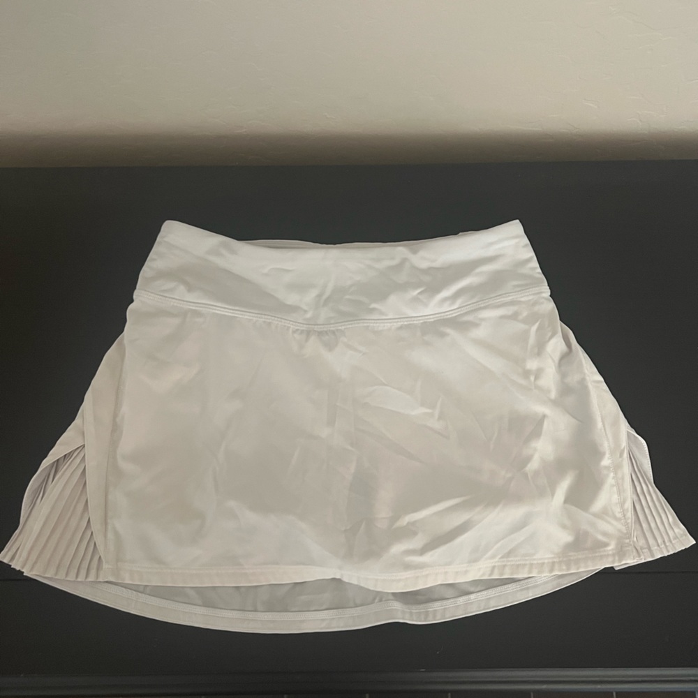 Lululemon White Skirt - Short